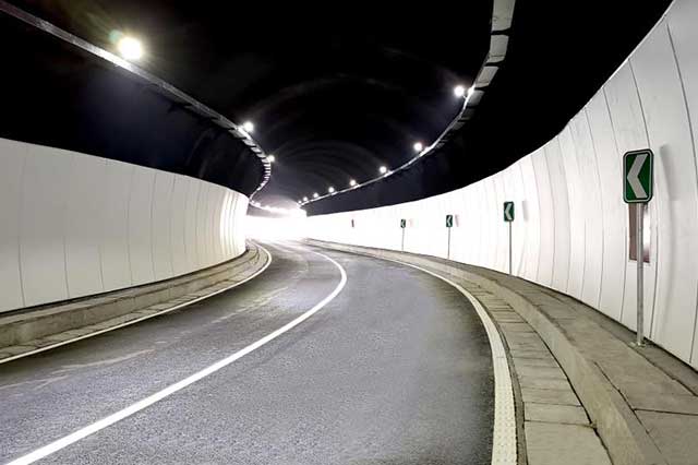 隧道.jpg 隧道.jpg