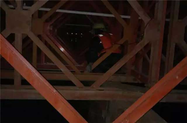 自由大橋南側鋼便橋桁架.jpg 自由大橋南側鋼便橋桁架.jpg